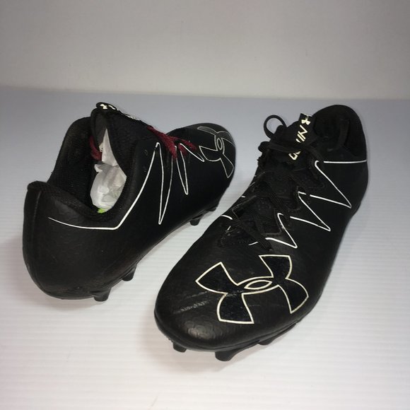 mens football cleats size 9.5